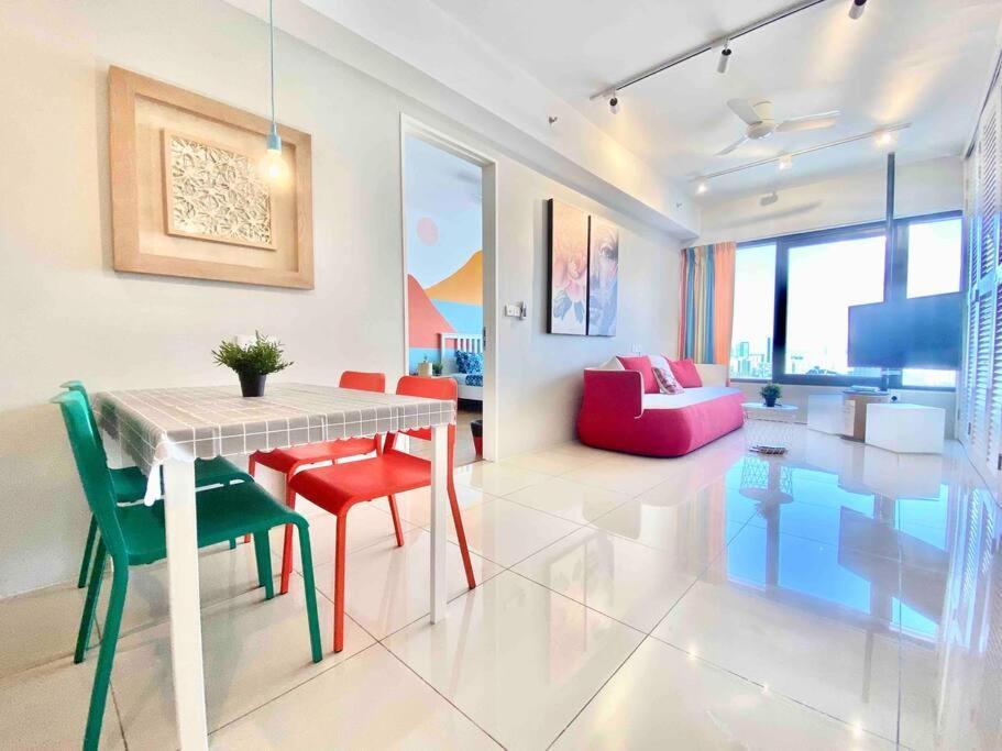 Tropicana 218 Macalister #Wondercolor #Infinity Pool #Georgetown #5Pax #2Br 2Bath #1King 1Queen 1Single #Quality Well Maintained #Private Host Exterior photo