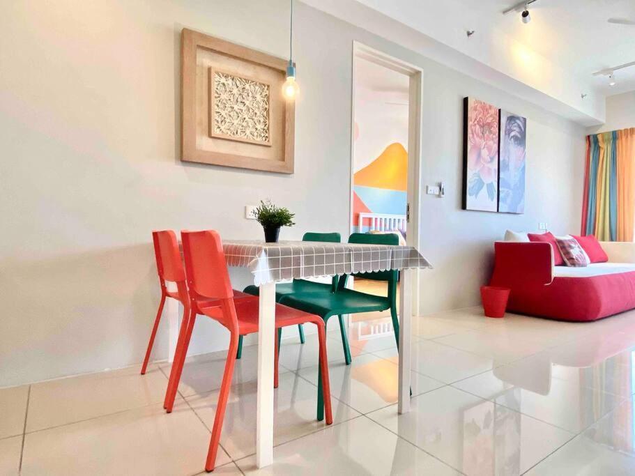 Tropicana 218 Macalister #Wondercolor #Infinity Pool #Georgetown #5Pax #2Br 2Bath #1King 1Queen 1Single #Quality Well Maintained #Private Host Exterior photo